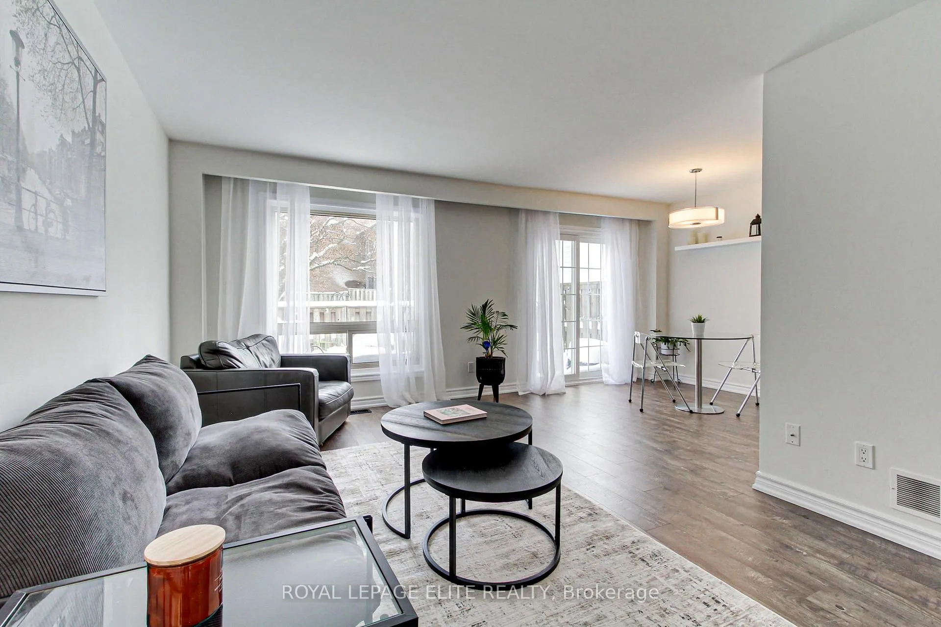 Photo 6 of 19 Lindisfarne Way, Markham, Markham Village — HOMEH