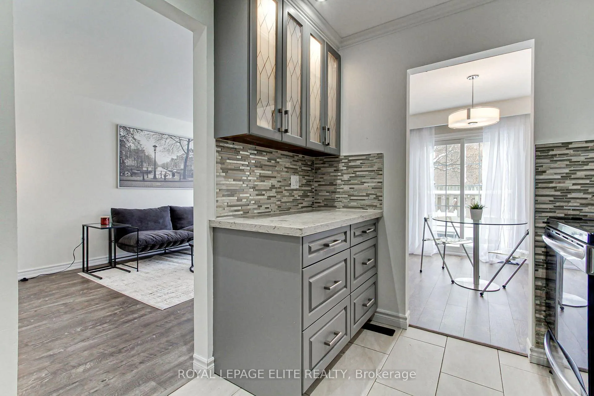 Photo 17 of 19 Lindisfarne Way, Markham, Markham Village — HOMEH