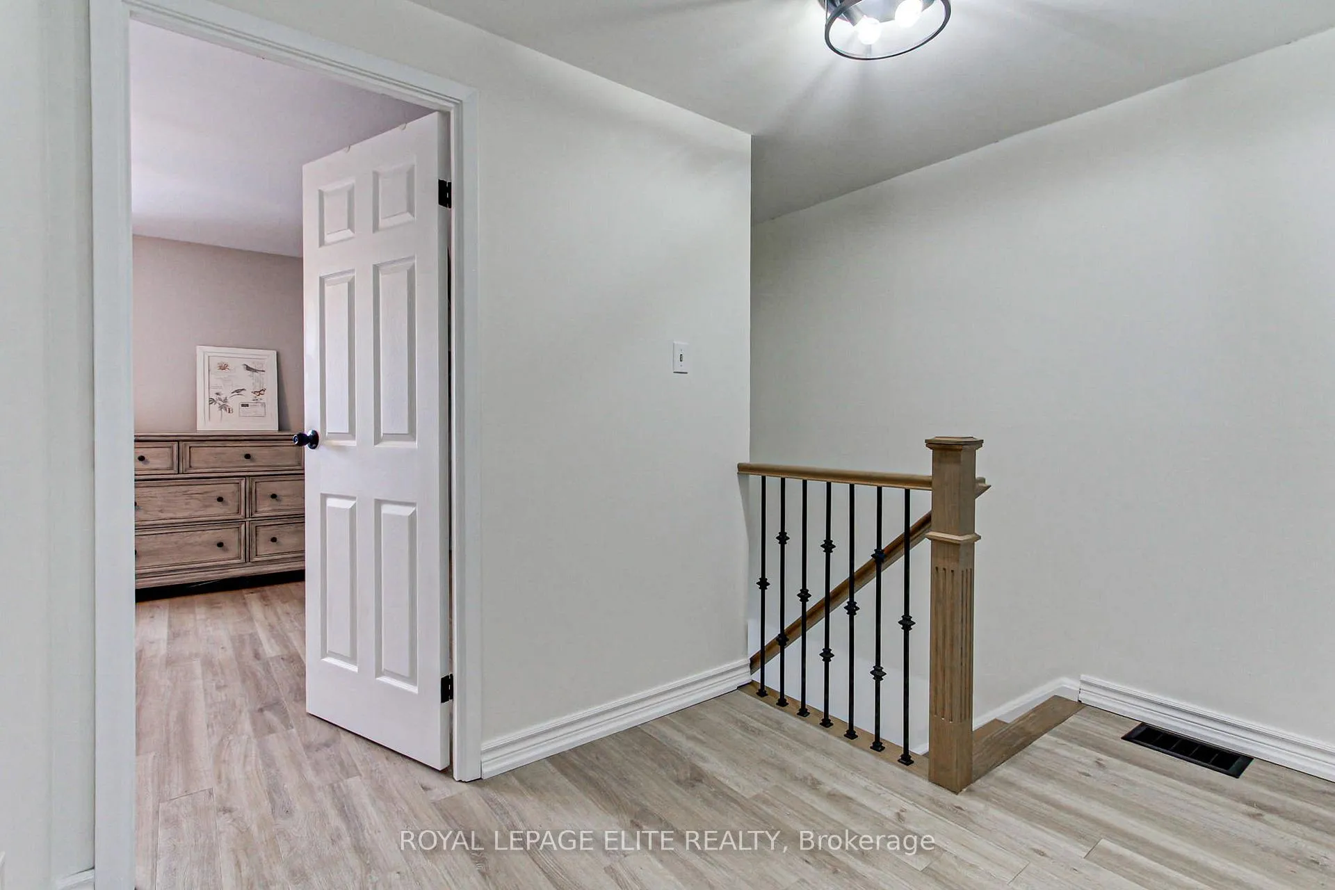 Photo 21 of 19 Lindisfarne Way, Markham, Markham Village — HOMEH