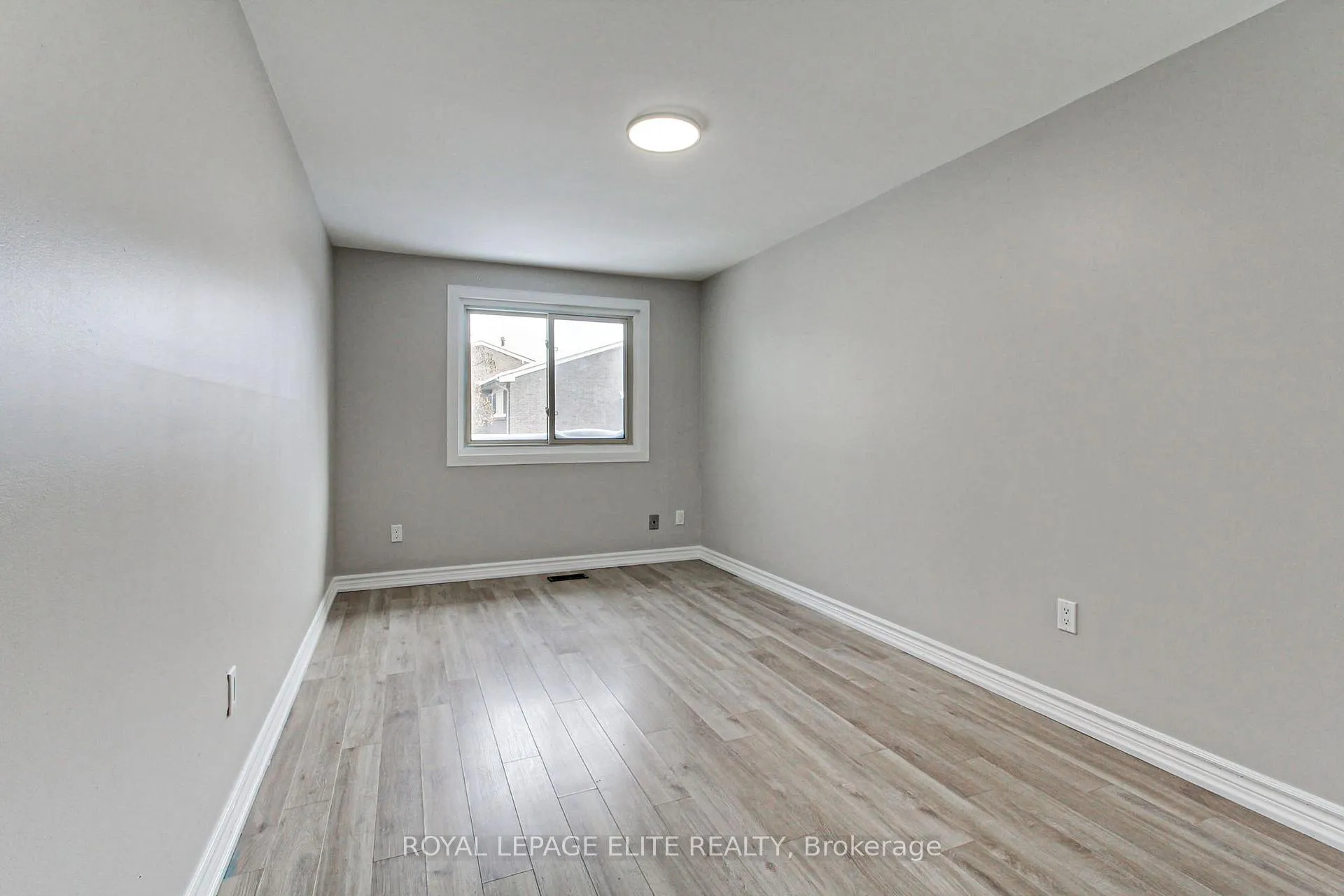 Photo 25 of 19 Lindisfarne Way, Markham, Markham Village — HOMEH