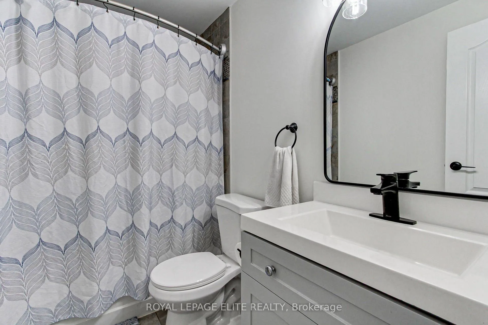 Photo 29 of 19 Lindisfarne Way, Markham, Markham Village — HOMEH