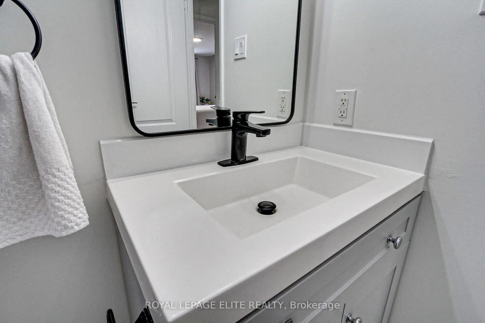 Photo 30 of 19 Lindisfarne Way, Markham, Markham Village — HOMEH