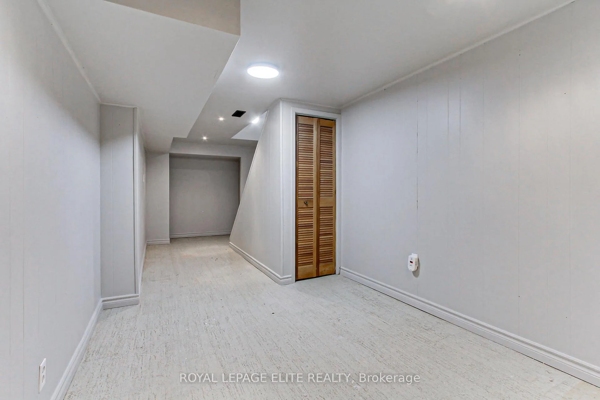 Photo 32 of 19 Lindisfarne Way, Markham, Markham Village — HOMEH