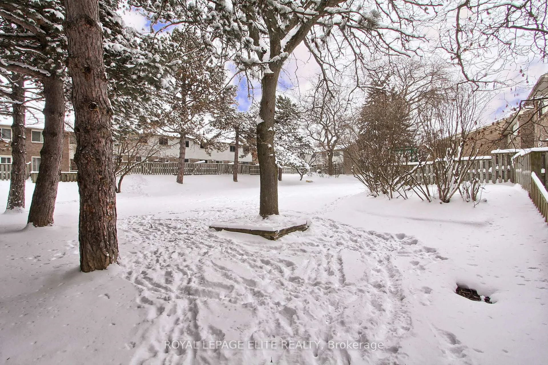 Photo 38 of 19 Lindisfarne Way, Markham, Markham Village — HOMEH