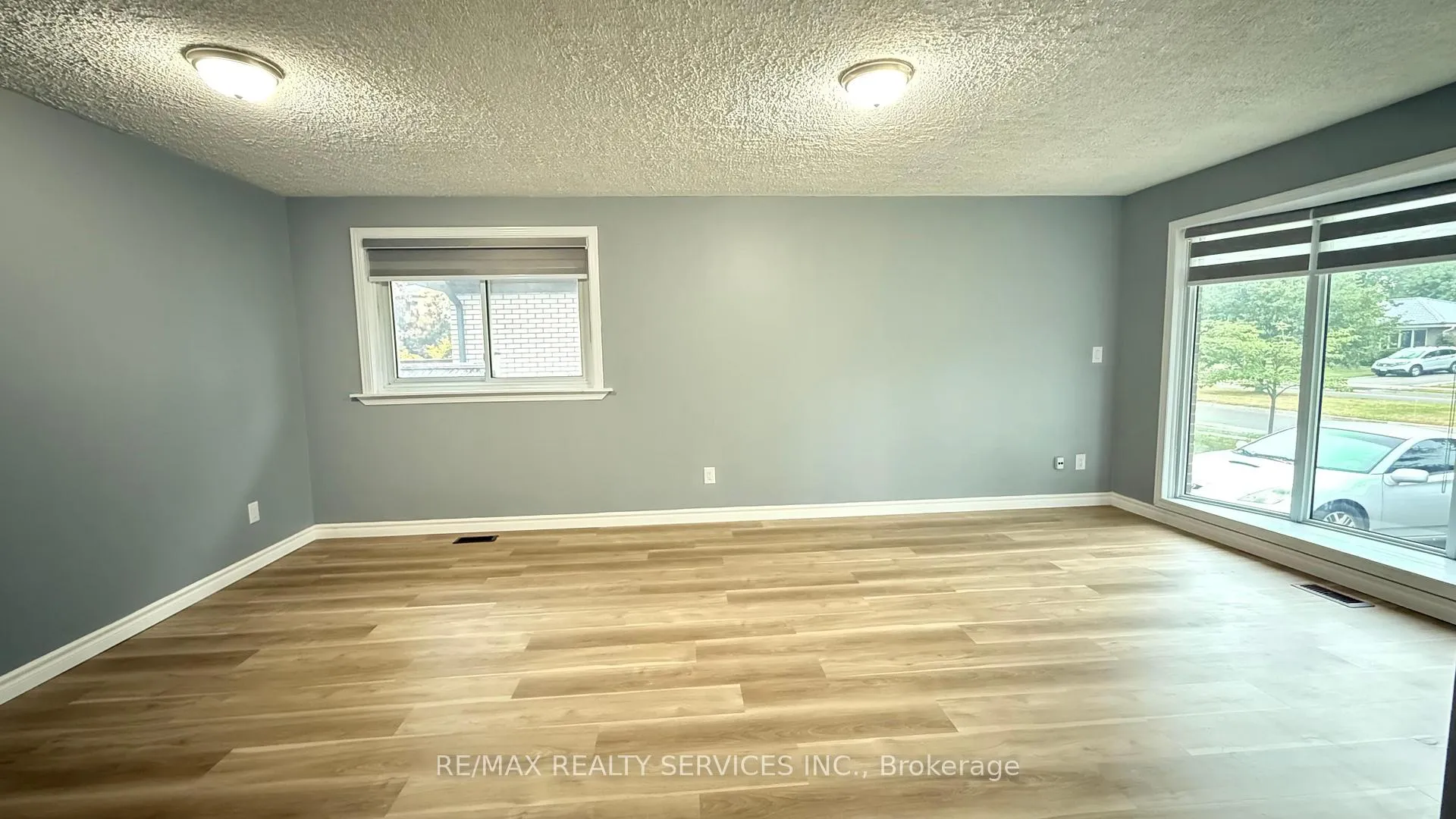 Photo 7 of 163 Mcmurchy Avenue, Brampton, Brampton South — HOMEH