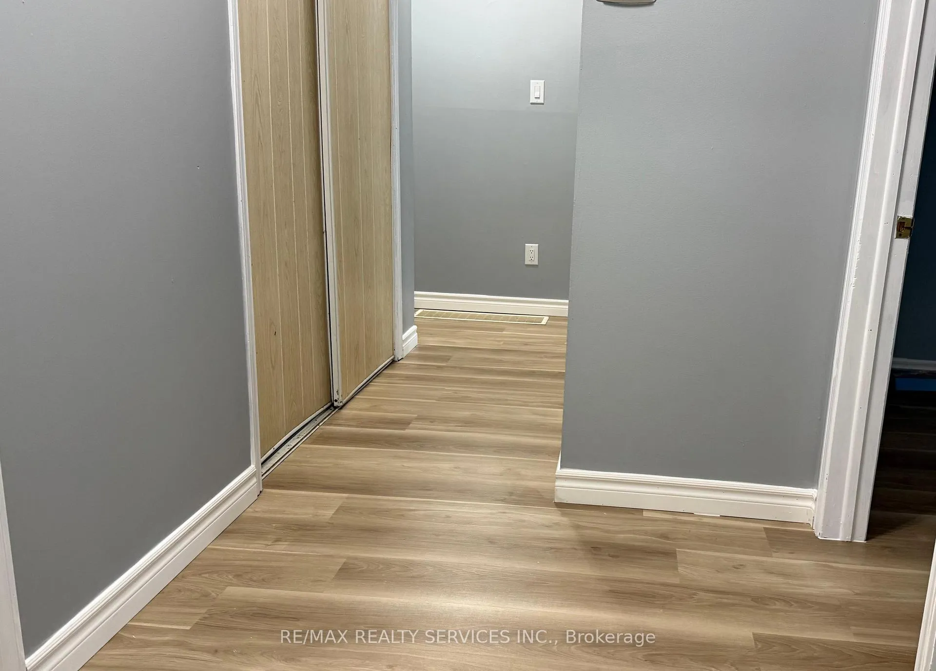 Photo 13 of 163 Mcmurchy Avenue, Brampton, Brampton South — HOMEH