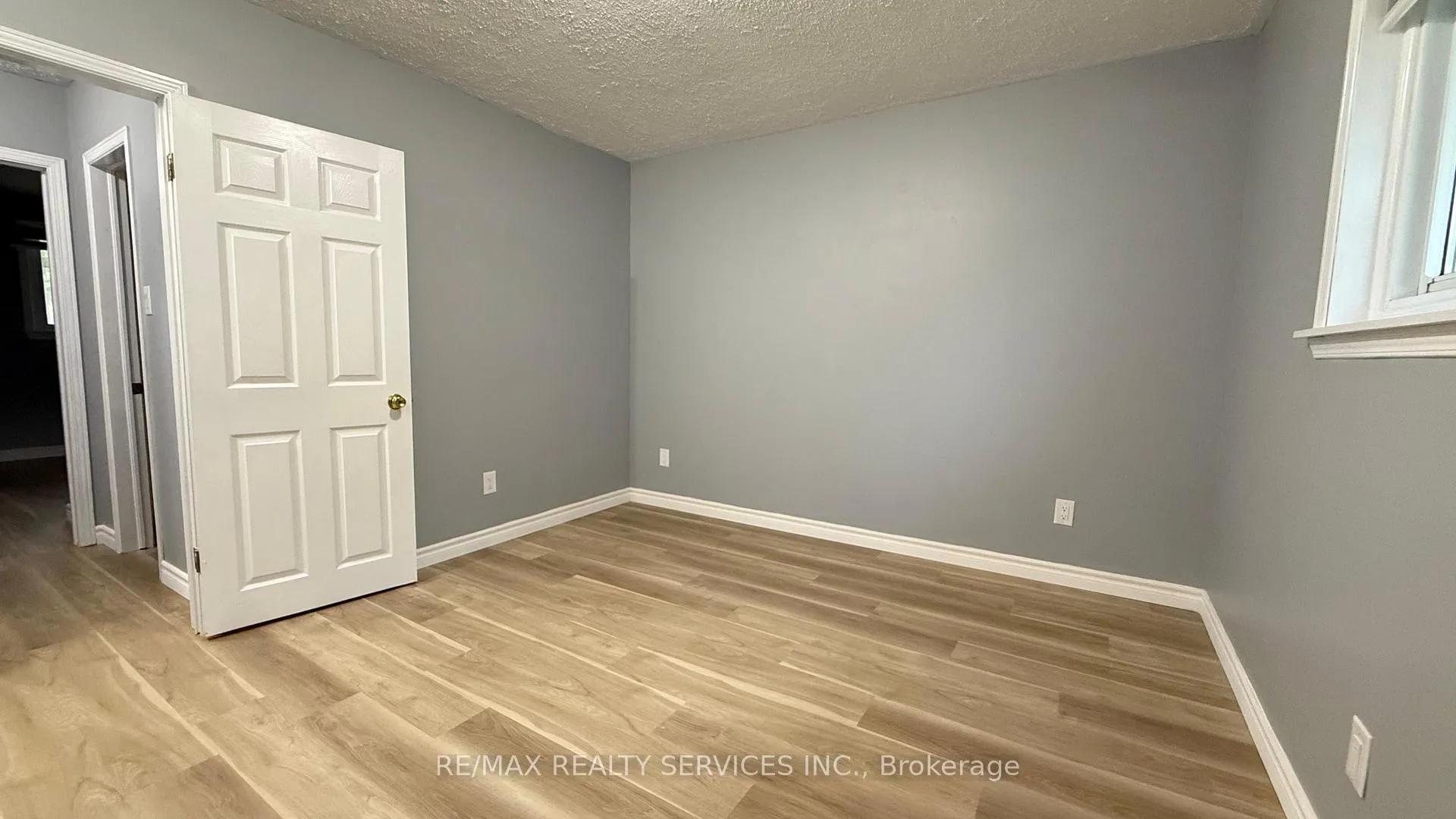Photo 15 of 163 Mcmurchy Avenue, Brampton, Brampton South — HOMEH