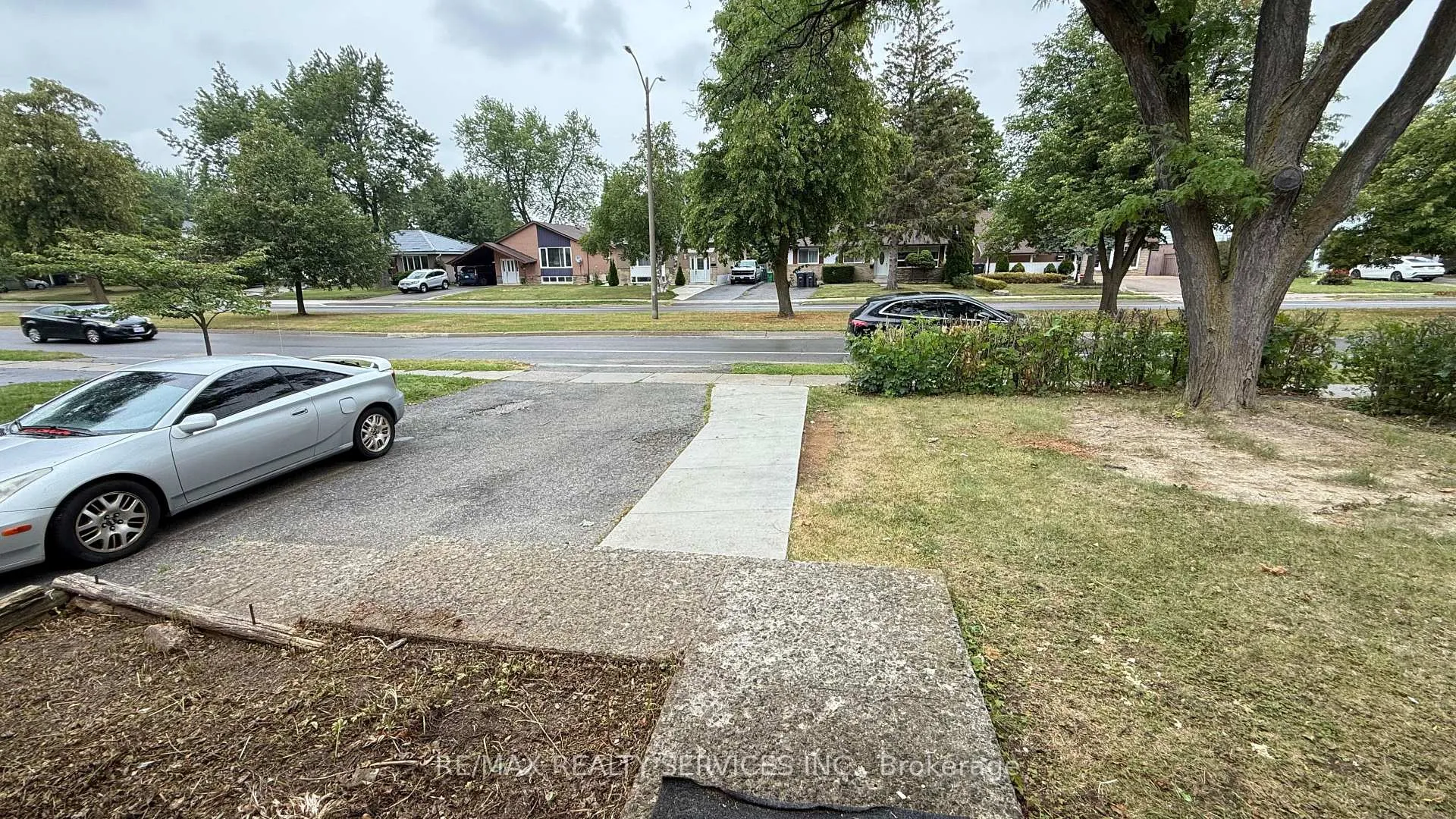 Photo 21 of 163 Mcmurchy Avenue, Brampton, Brampton South — HOMEH