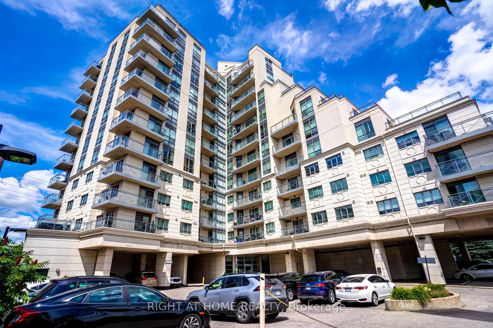 Photo 2 of 7730 Kipling Avenue, Vaughan, West Woodbridge — HOMEH