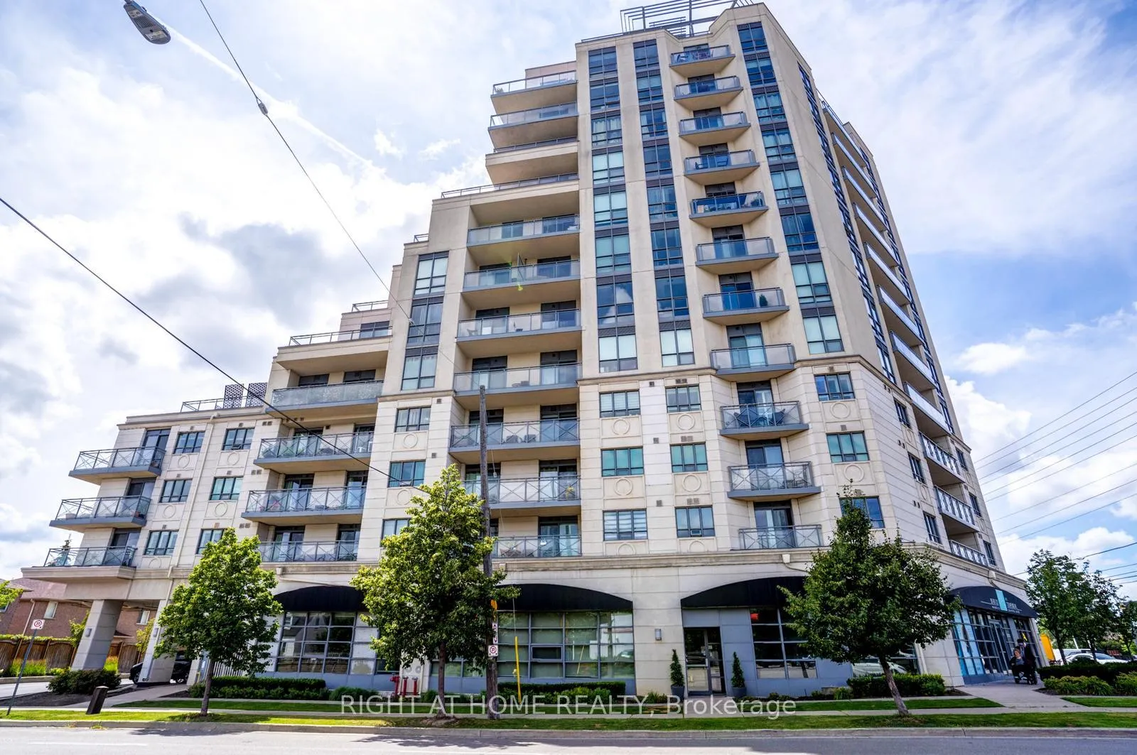 Photo 3 of 7730 Kipling Avenue, Vaughan, West Woodbridge — HOMEH