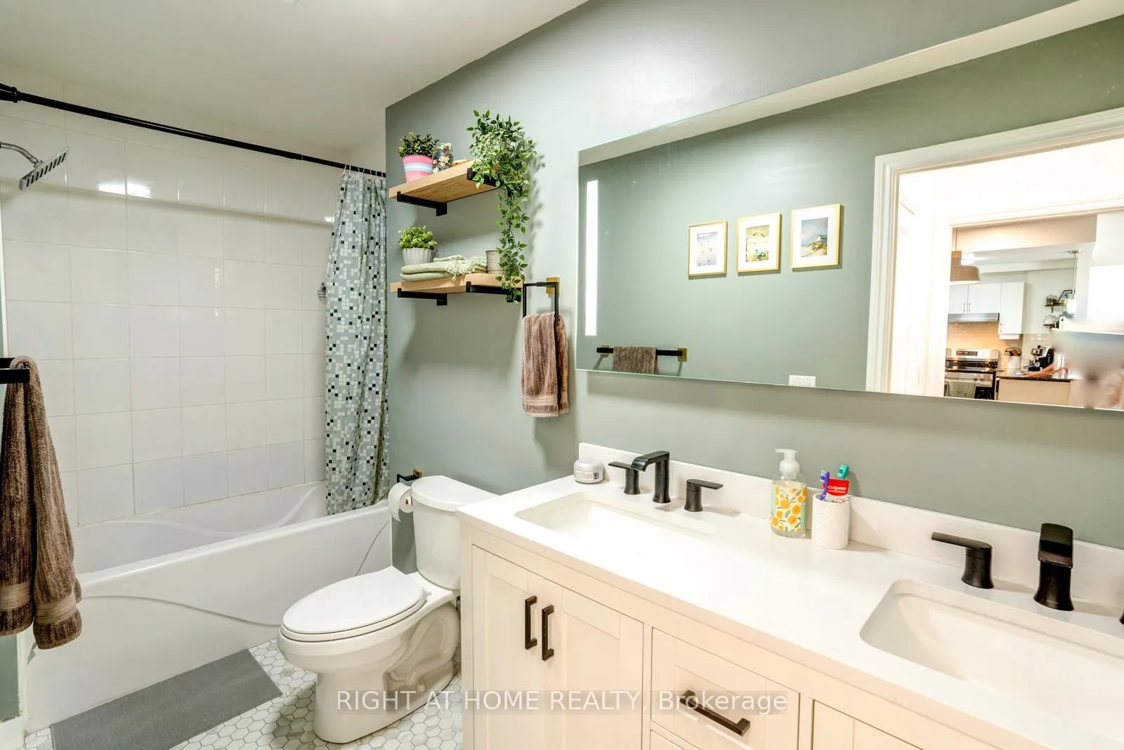 Photo 20 of 7730 Kipling Avenue, Vaughan, West Woodbridge — HOMEH
