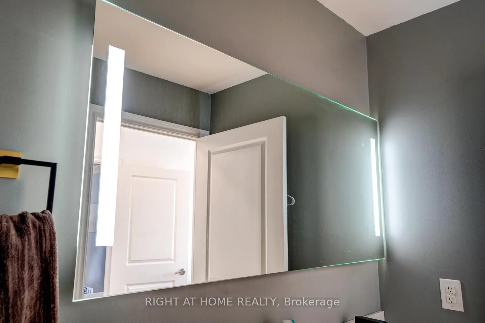 Photo 22 of 7730 Kipling Avenue, Vaughan, West Woodbridge — HOMEH
