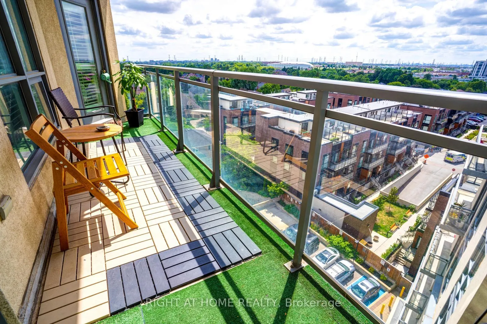 Photo 26 of 7730 Kipling Avenue, Vaughan, West Woodbridge — HOMEH