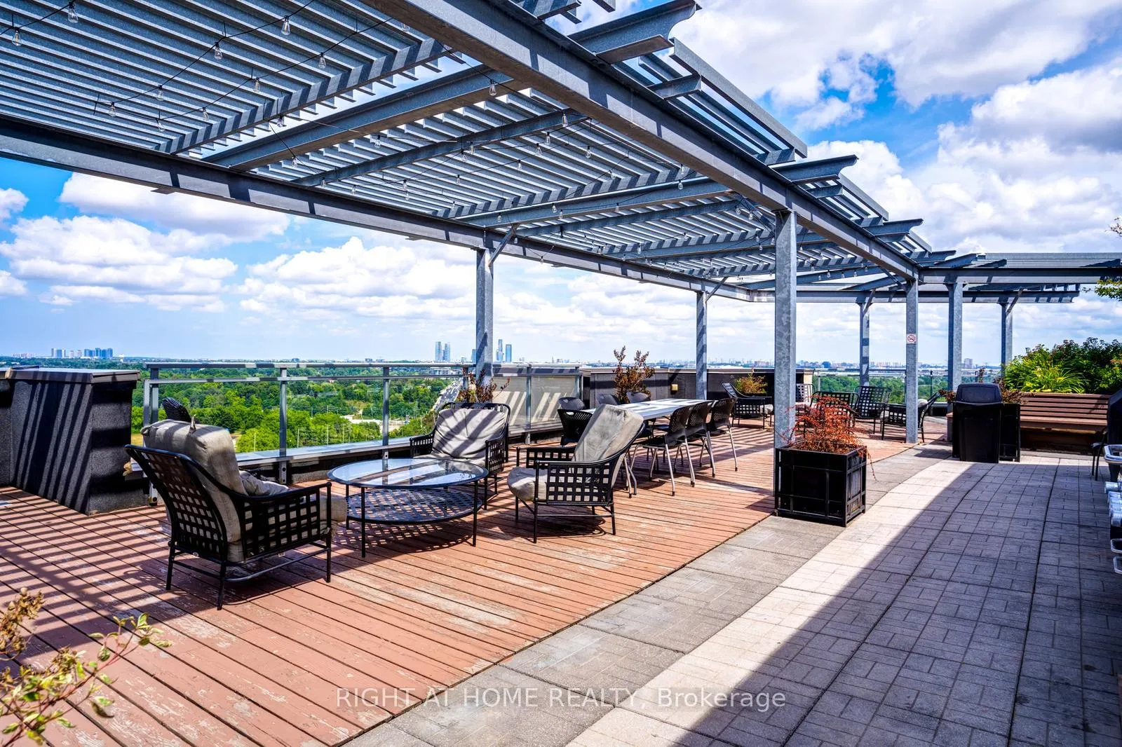 Photo 31 of 7730 Kipling Avenue, Vaughan, West Woodbridge — HOMEH