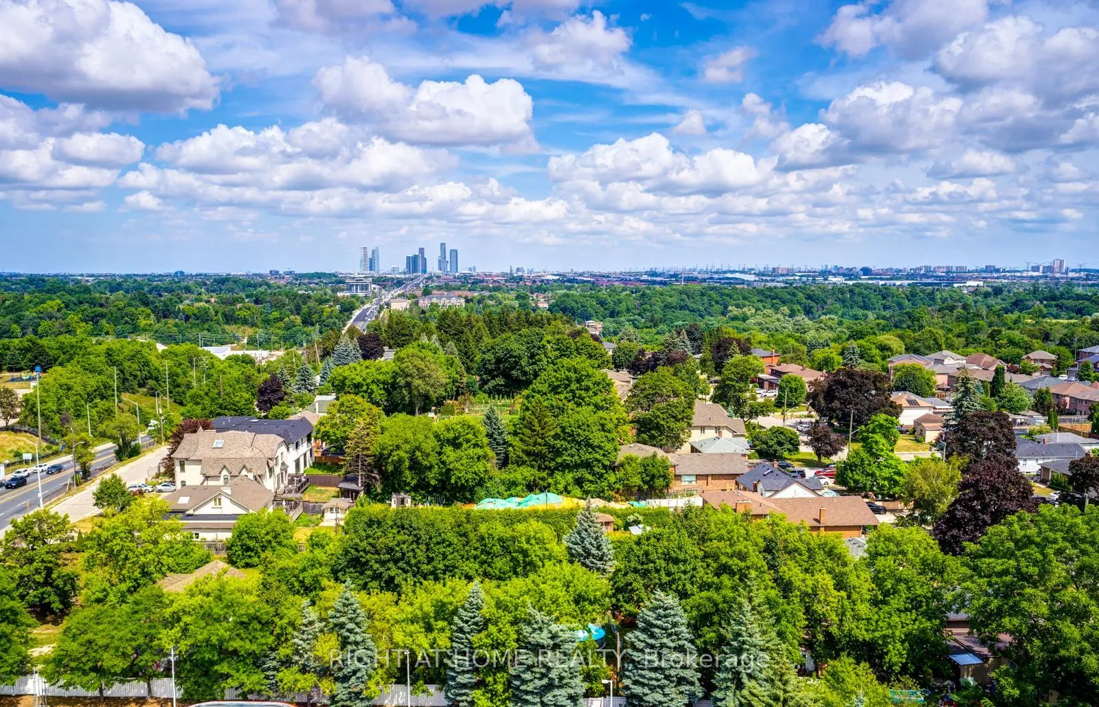 Photo 32 of 7730 Kipling Avenue, Vaughan, West Woodbridge — HOMEH
