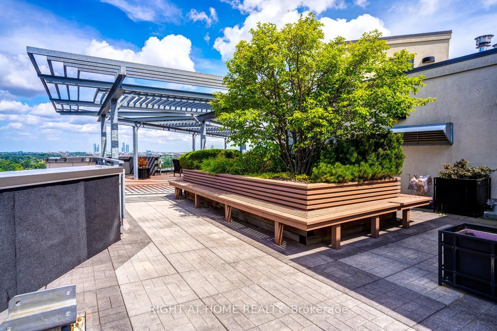 Photo 37 of 7730 Kipling Avenue, Vaughan, West Woodbridge — HOMEH