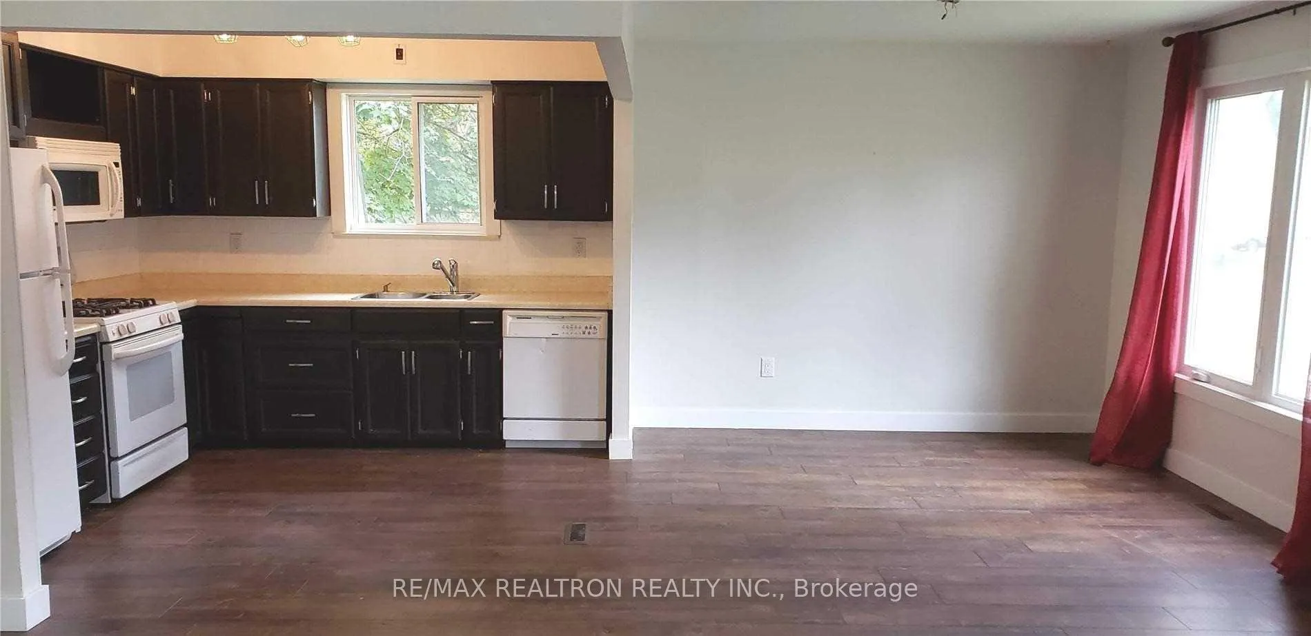 Photo 8 of Unit Main, 13 Springdale Drive, Barrie, Cundles East — HOMEH