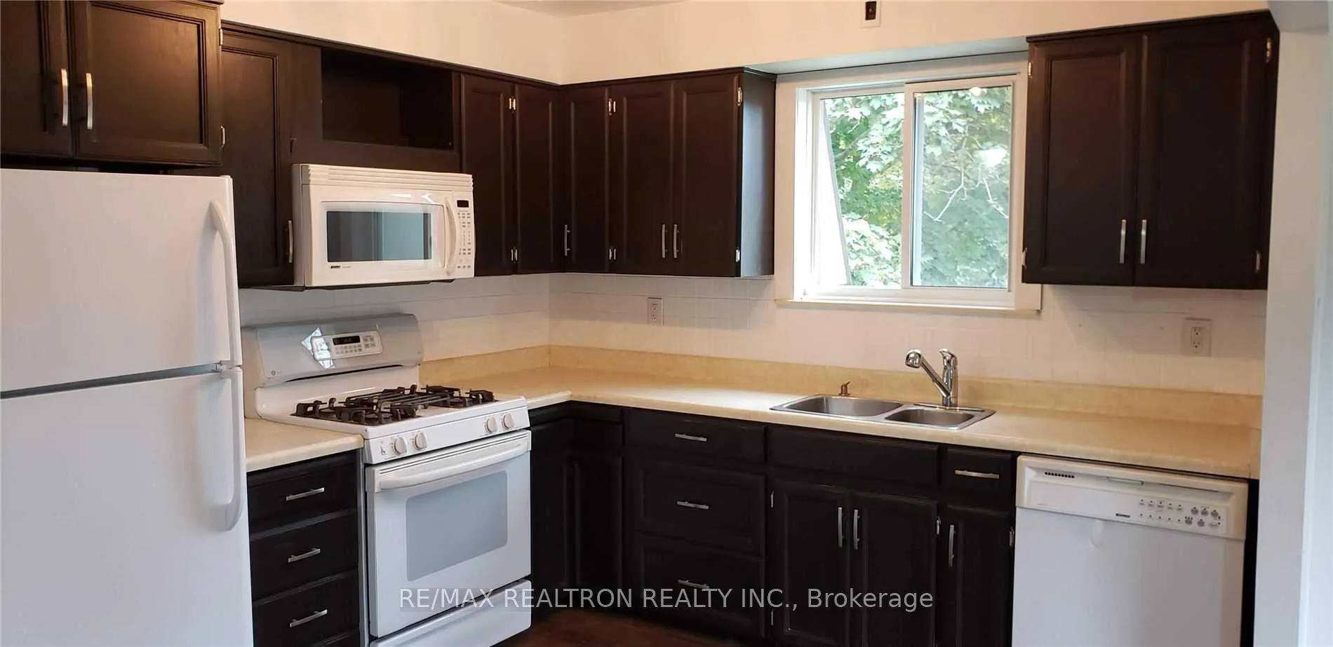 Photo 9 of Unit Main, 13 Springdale Drive, Barrie, Cundles East — HOMEH