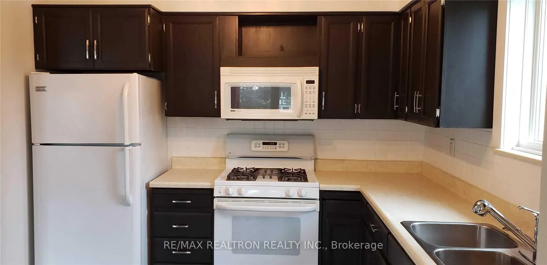 Photo 10 of Unit Main, 13 Springdale Drive, Barrie, Cundles East — HOMEH