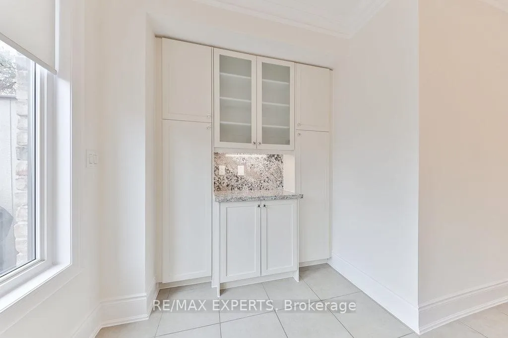 Photo 9 of 25 Powseland Crescent, Vaughan, West Woodbridge — HOMEH