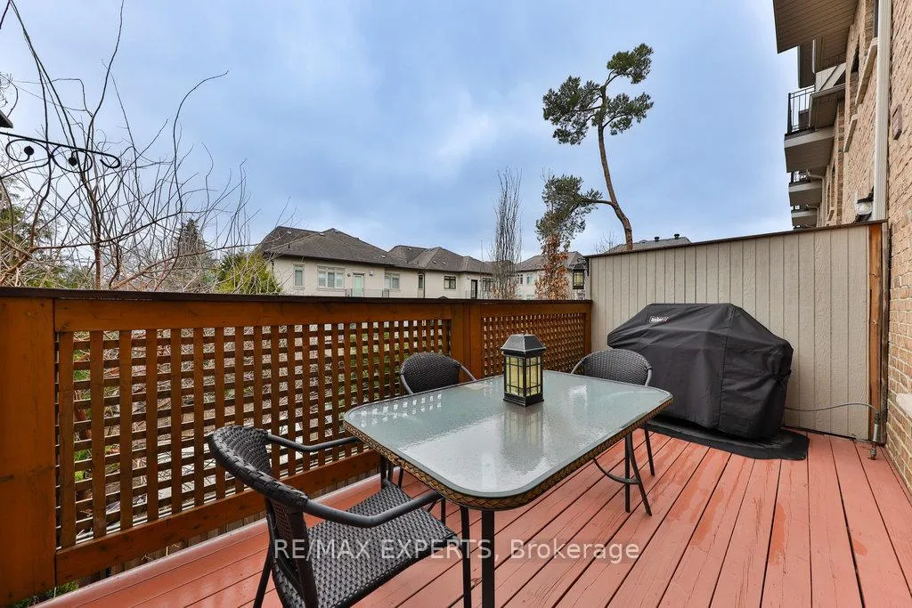 Photo 10 of 25 Powseland Crescent, Vaughan, West Woodbridge — HOMEH