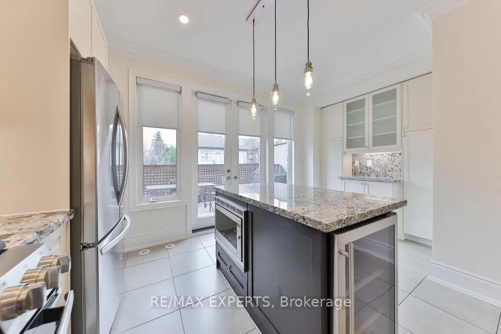 Photo 11 of 25 Powseland Crescent, Vaughan, West Woodbridge — HOMEH