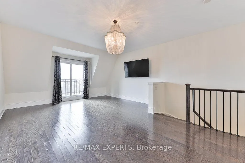 Photo 20 of 25 Powseland Crescent, Vaughan, West Woodbridge — HOMEH