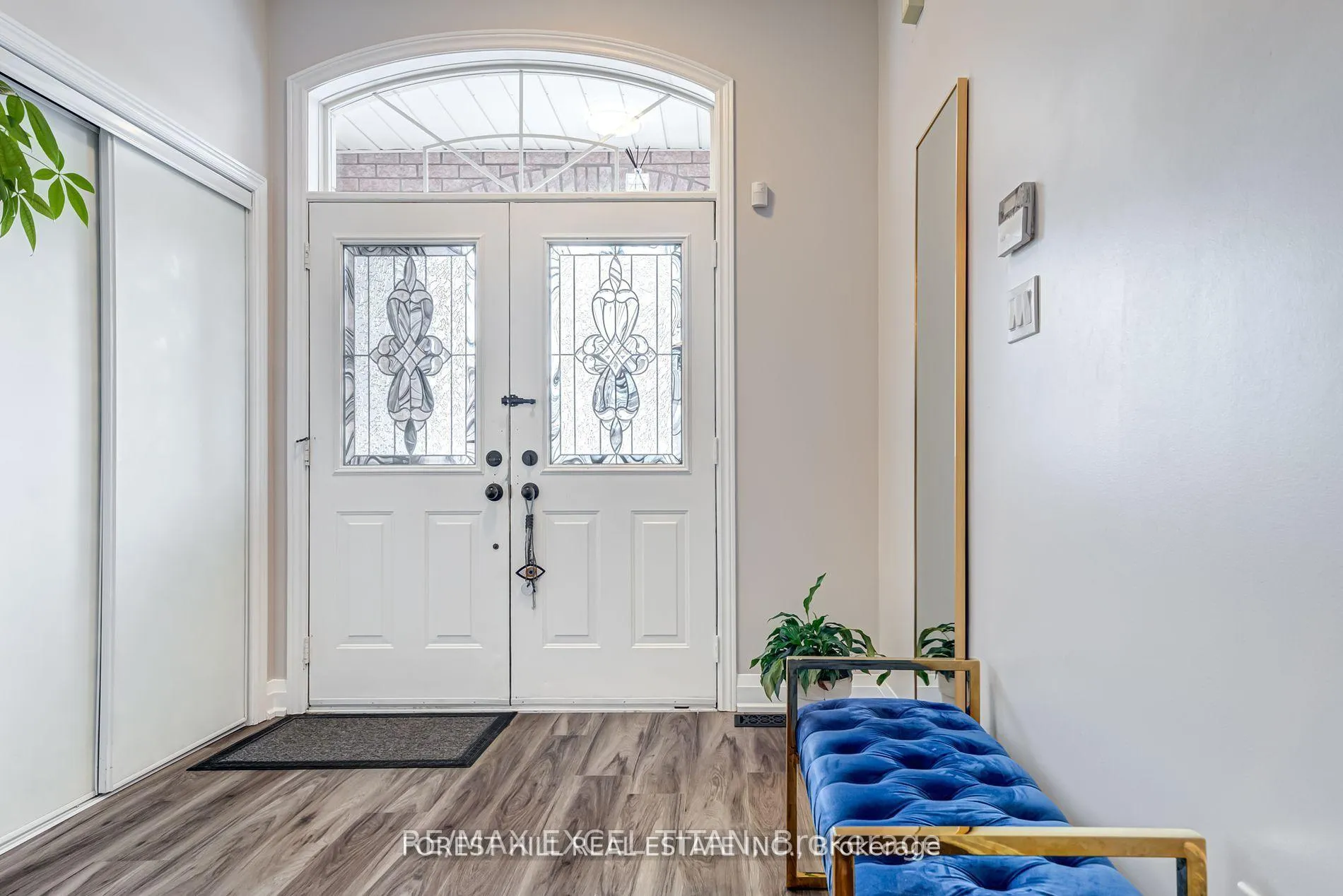 Photo 2 of 113 Destino Crescent, Vaughan, Vellore Village — HOMEH