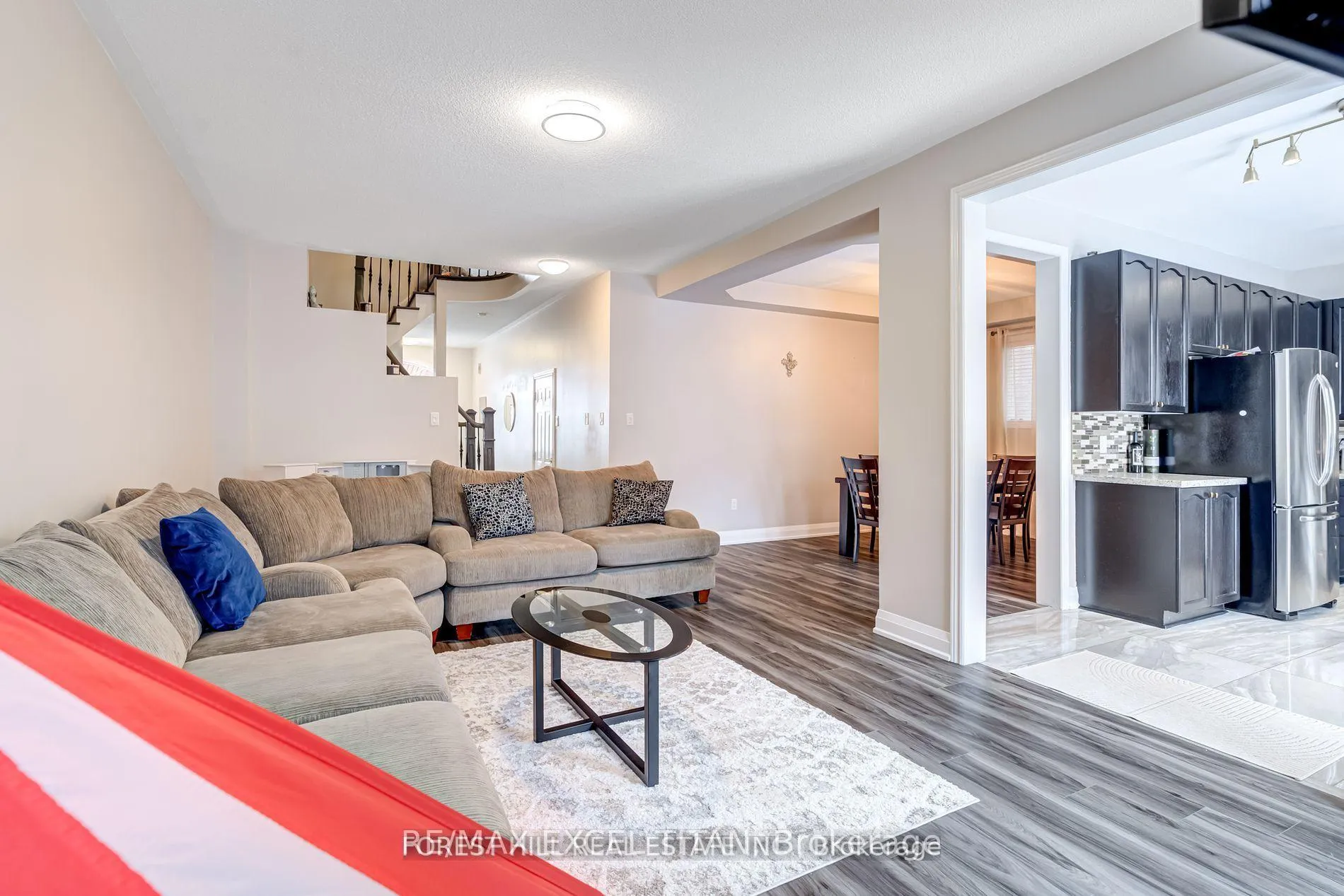 Photo 4 of 113 Destino Crescent, Vaughan, Vellore Village — HOMEH