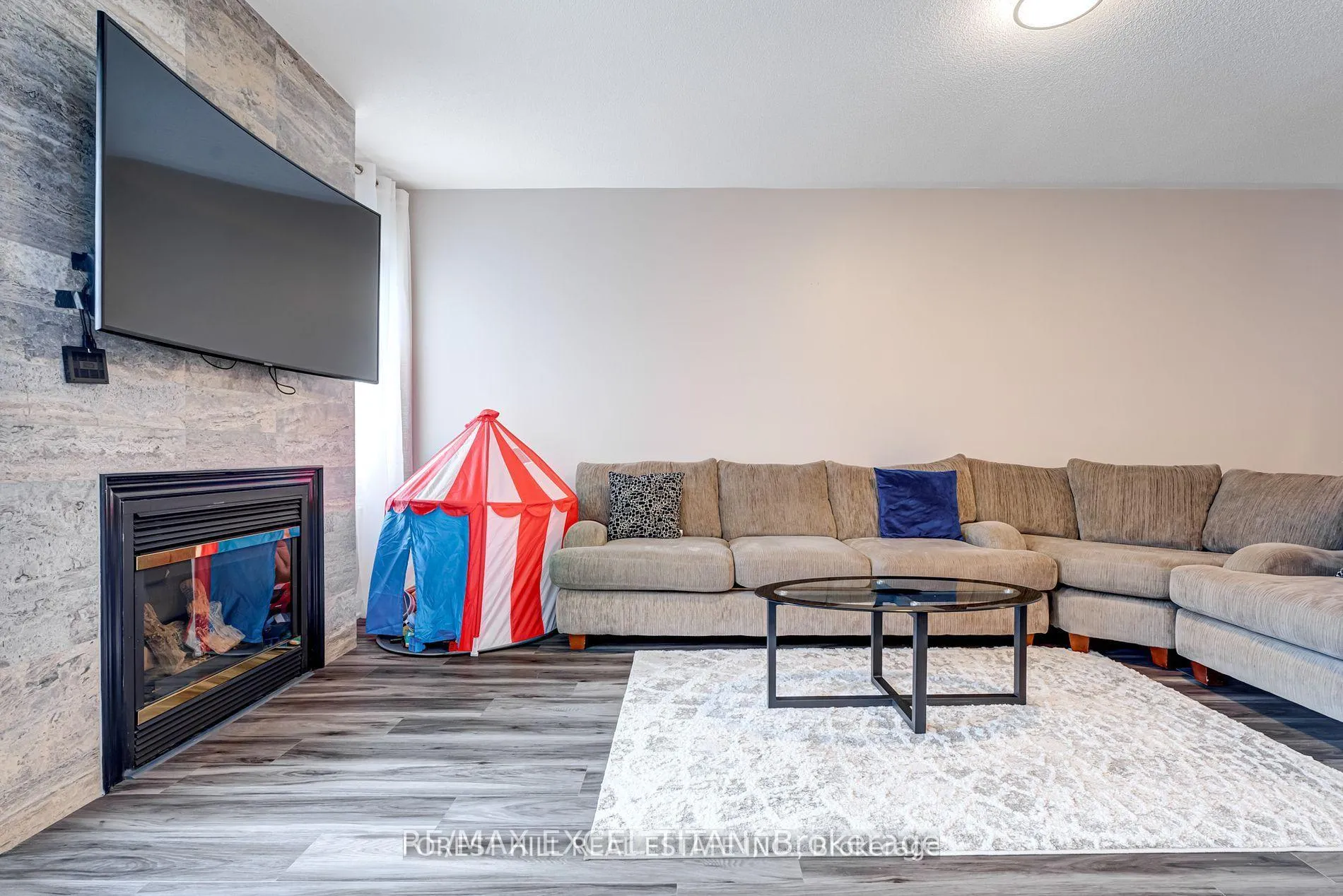 Photo 5 of 113 Destino Crescent, Vaughan, Vellore Village — HOMEH