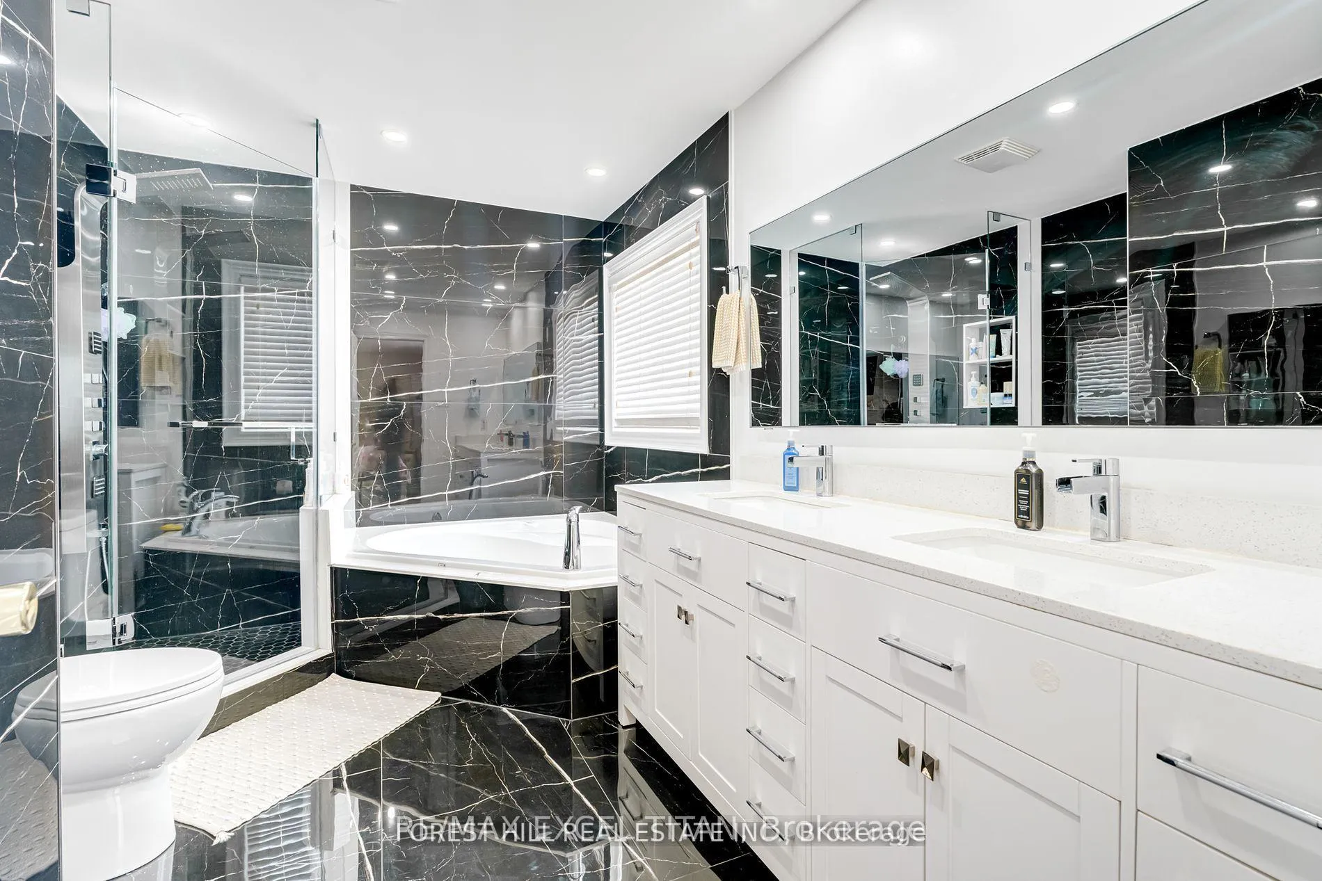 Photo 22 of 113 Destino Crescent, Vaughan, Vellore Village — HOMEH