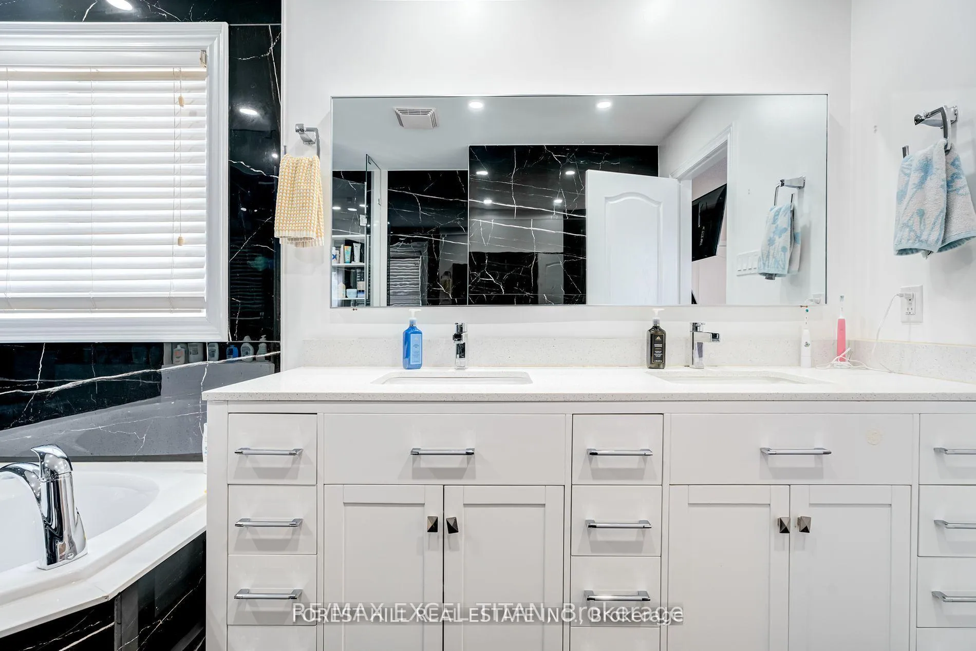 Photo 23 of 113 Destino Crescent, Vaughan, Vellore Village — HOMEH