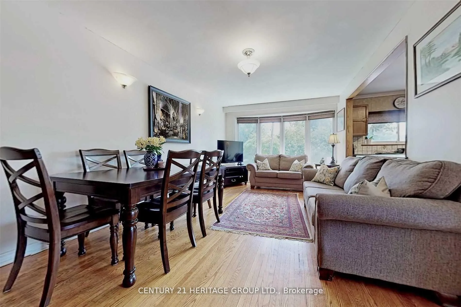 Photo 8 of Unit Main, 34 Kitimat Crescent, Aurora, Aurora Heights — HOMEH