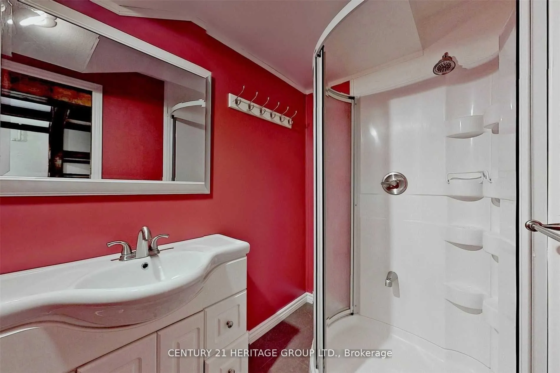Photo 24 of Unit Main, 34 Kitimat Crescent, Aurora, Aurora Heights — HOMEH