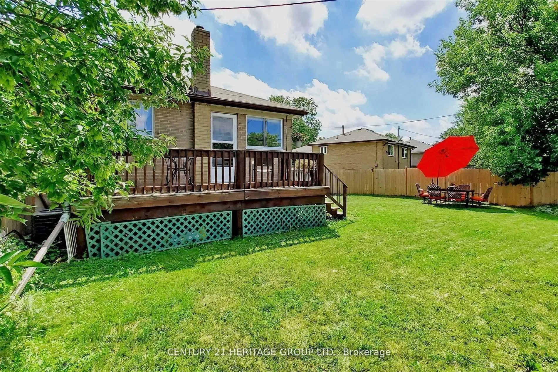 Photo 25 of Unit Main, 34 Kitimat Crescent, Aurora, Aurora Heights — HOMEH