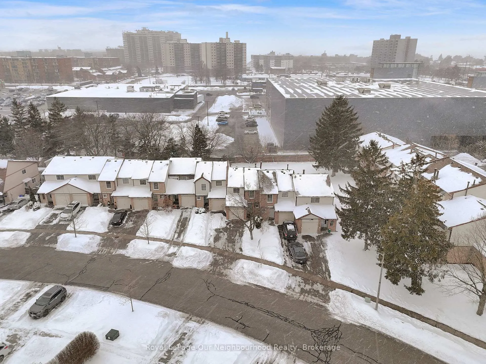 Photo 2 of Unit 7, 1330 Trowbridge Drive, Oshawa, Centennial — HOMEH