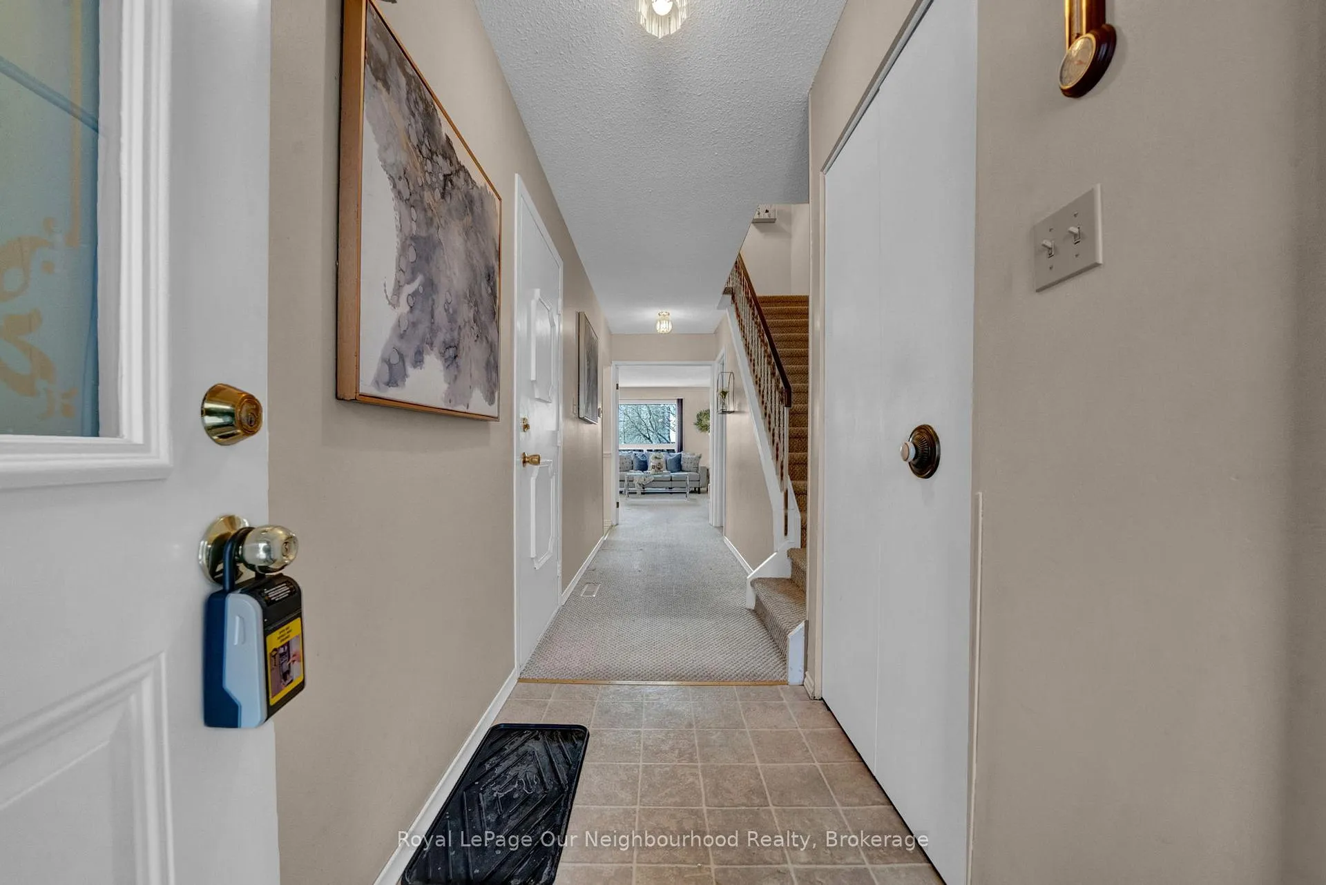 Photo 4 of Unit 7, 1330 Trowbridge Drive, Oshawa, Centennial — HOMEH