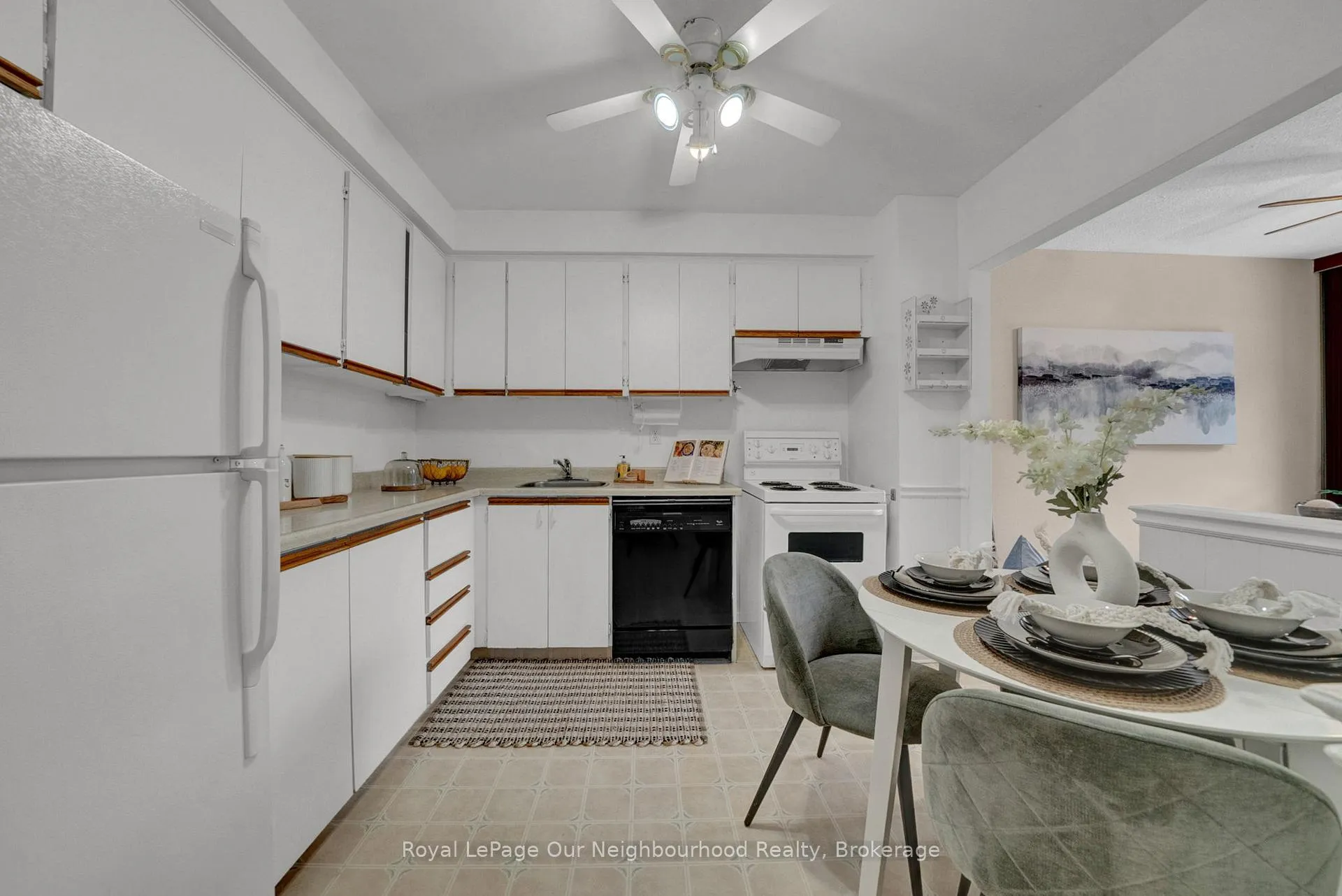 Photo 16 of Unit 7, 1330 Trowbridge Drive, Oshawa, Centennial — HOMEH