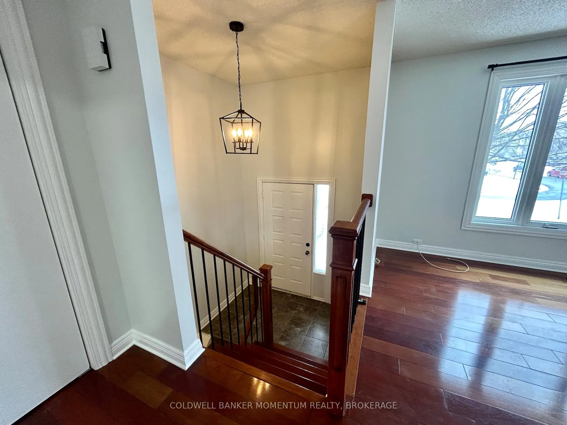 Photo 3 of Unit Main, 2 Cornwell Circle, St. Catharines, Ridley — HOMEH