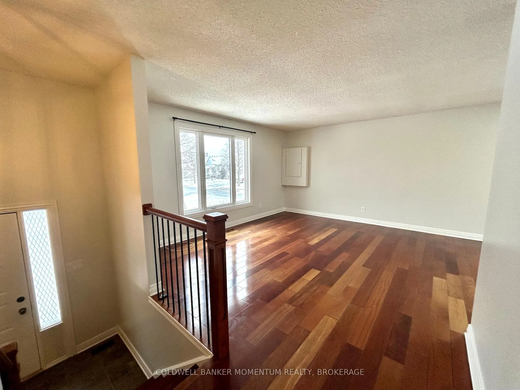 Photo 4 of Unit Main, 2 Cornwell Circle, St. Catharines, Ridley — HOMEH