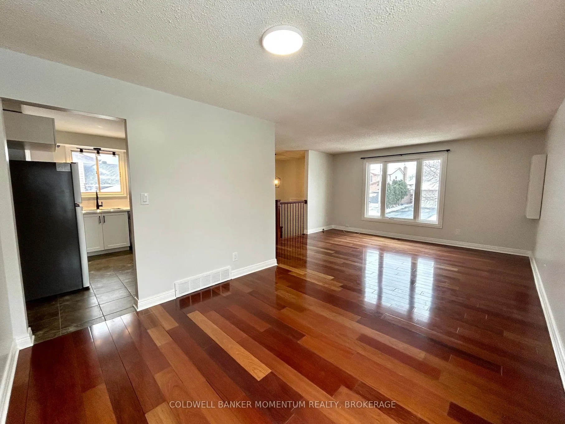 Photo 7 of Unit Main, 2 Cornwell Circle, St. Catharines, Ridley — HOMEH