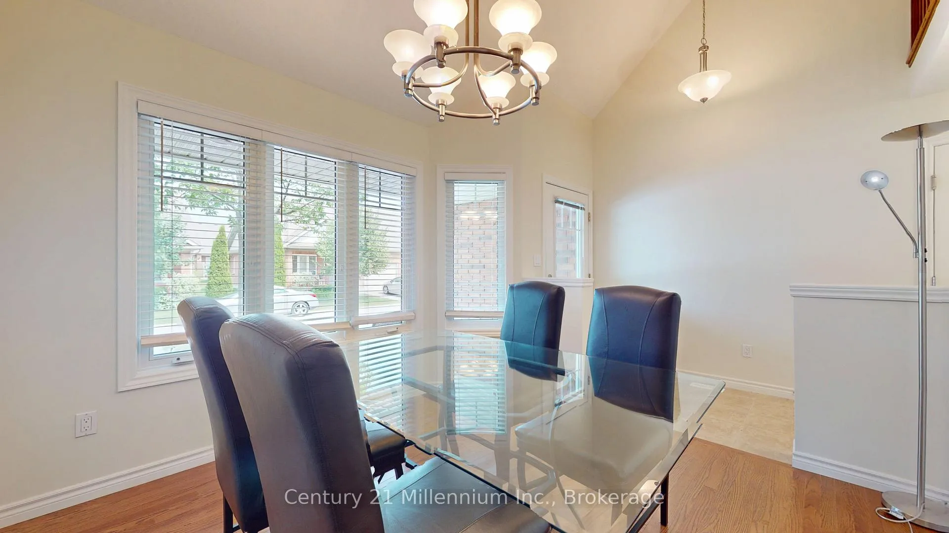 Photo 10 of 110 Empire Lane, Meaford — HOMEH