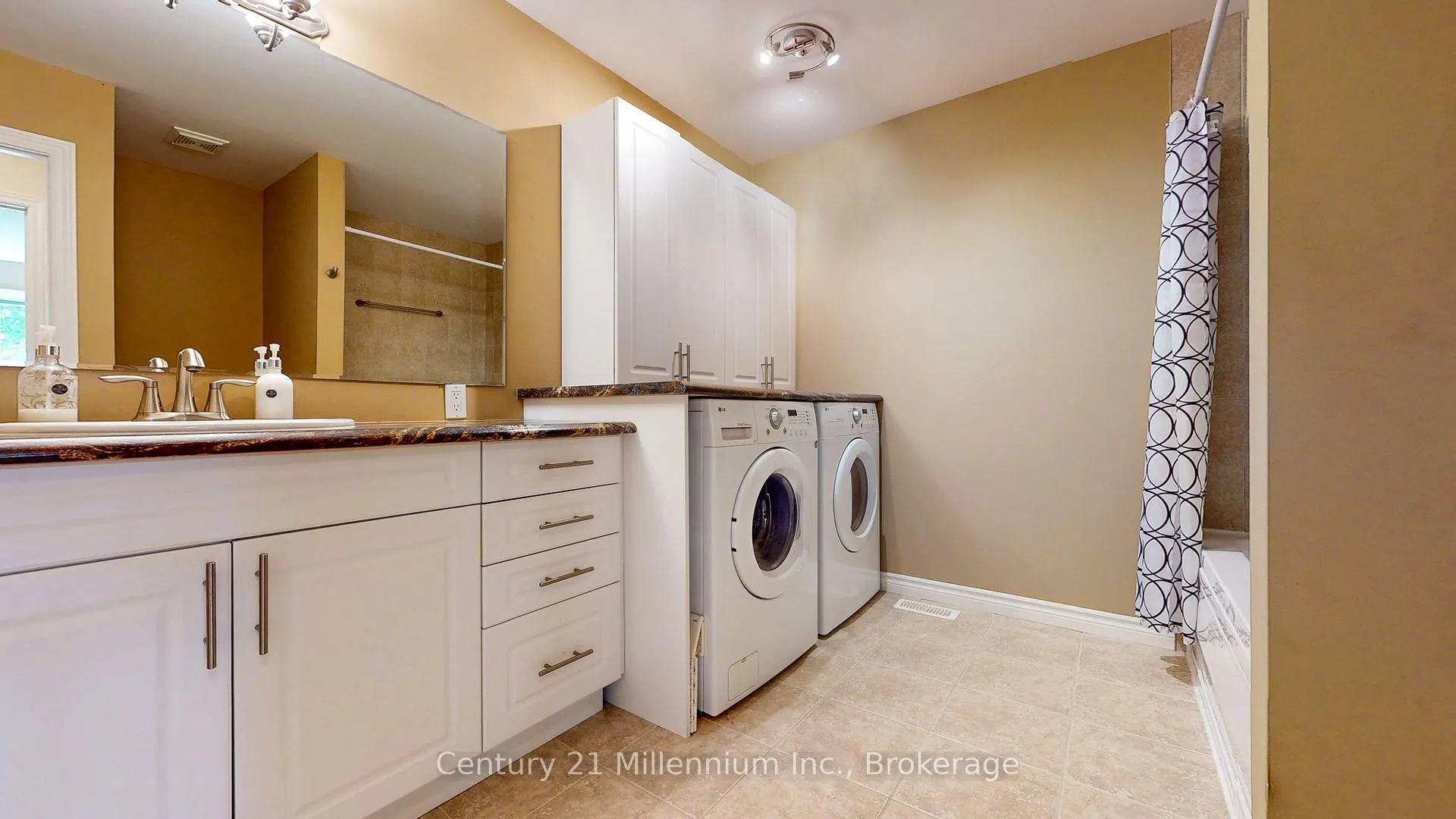 Photo 20 of 110 Empire Lane, Meaford — HOMEH