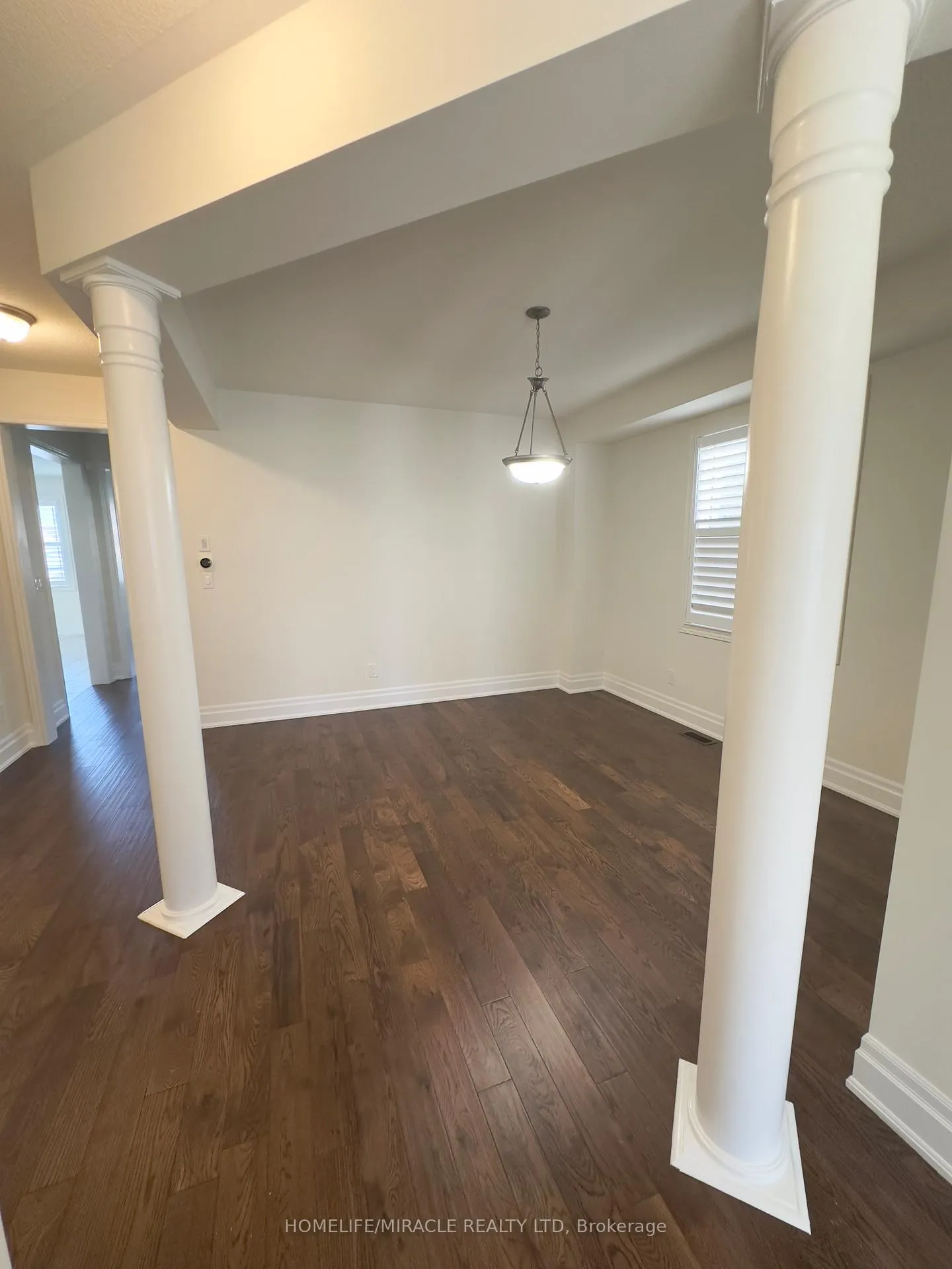 Photo 3 of 62 Owens Road, New Tecumseth, Alliston — HOMEH