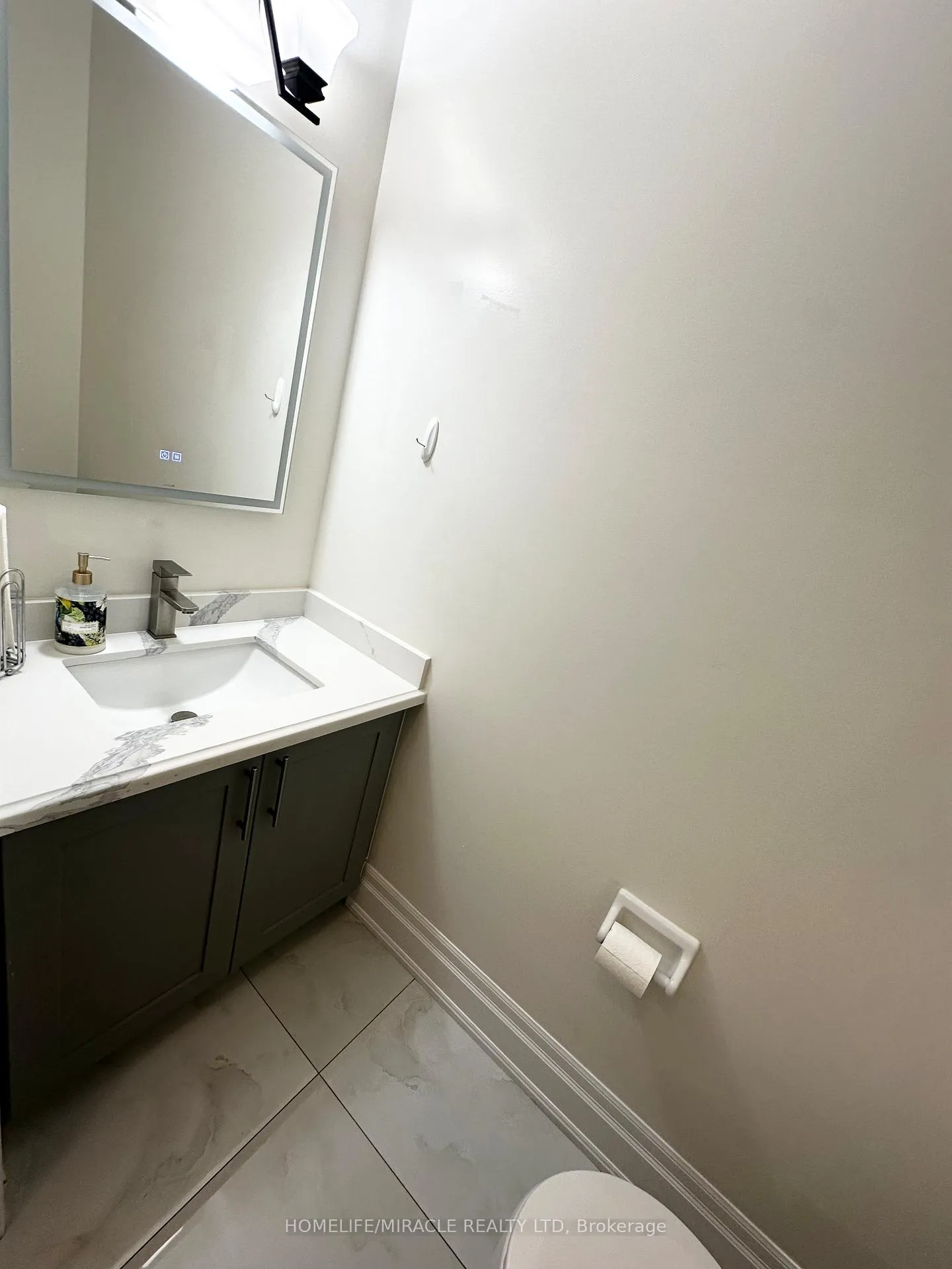 Photo 5 of 62 Owens Road, New Tecumseth, Alliston — HOMEH