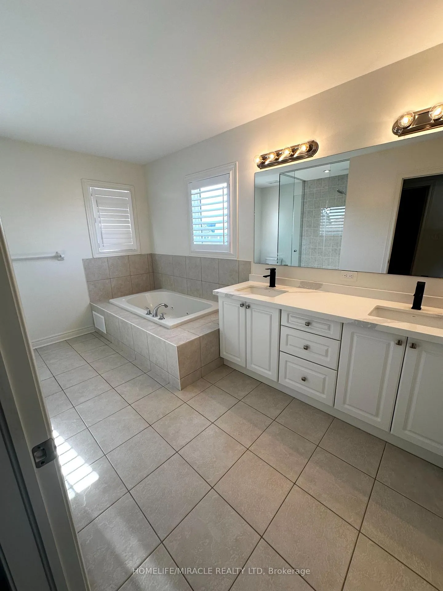 Photo 12 of 62 Owens Road, New Tecumseth, Alliston — HOMEH