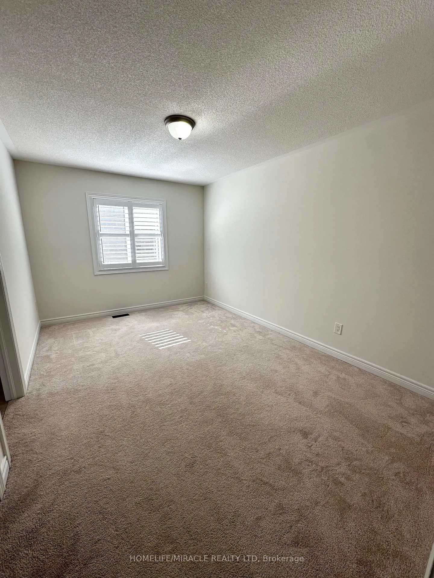 Photo 14 of 62 Owens Road, New Tecumseth, Alliston — HOMEH