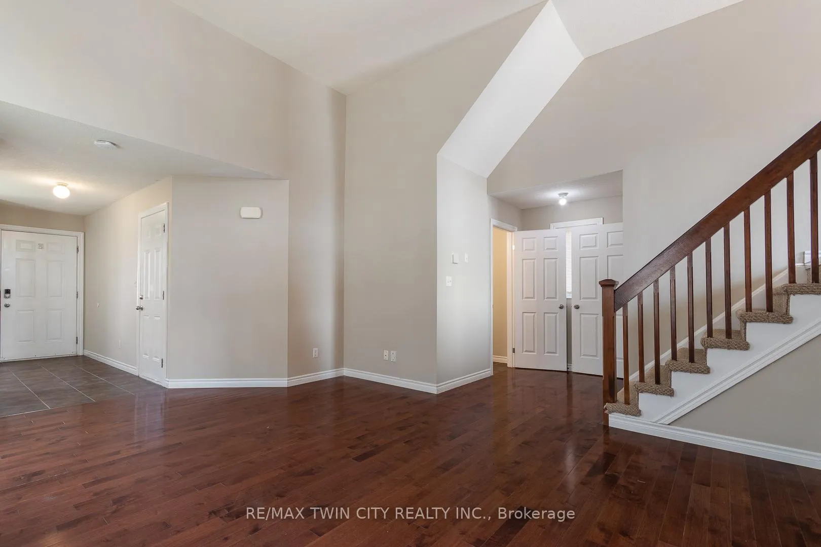 Photo 7 of 51 Seabrook Drive, Kitchener — HOMEH