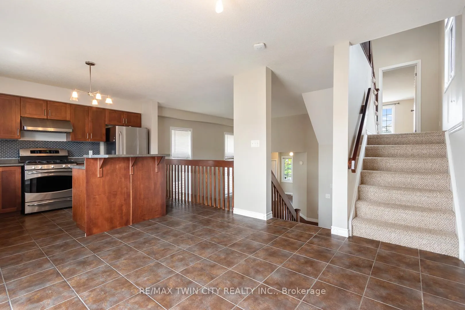 Photo 22 of 51 Seabrook Drive, Kitchener — HOMEH