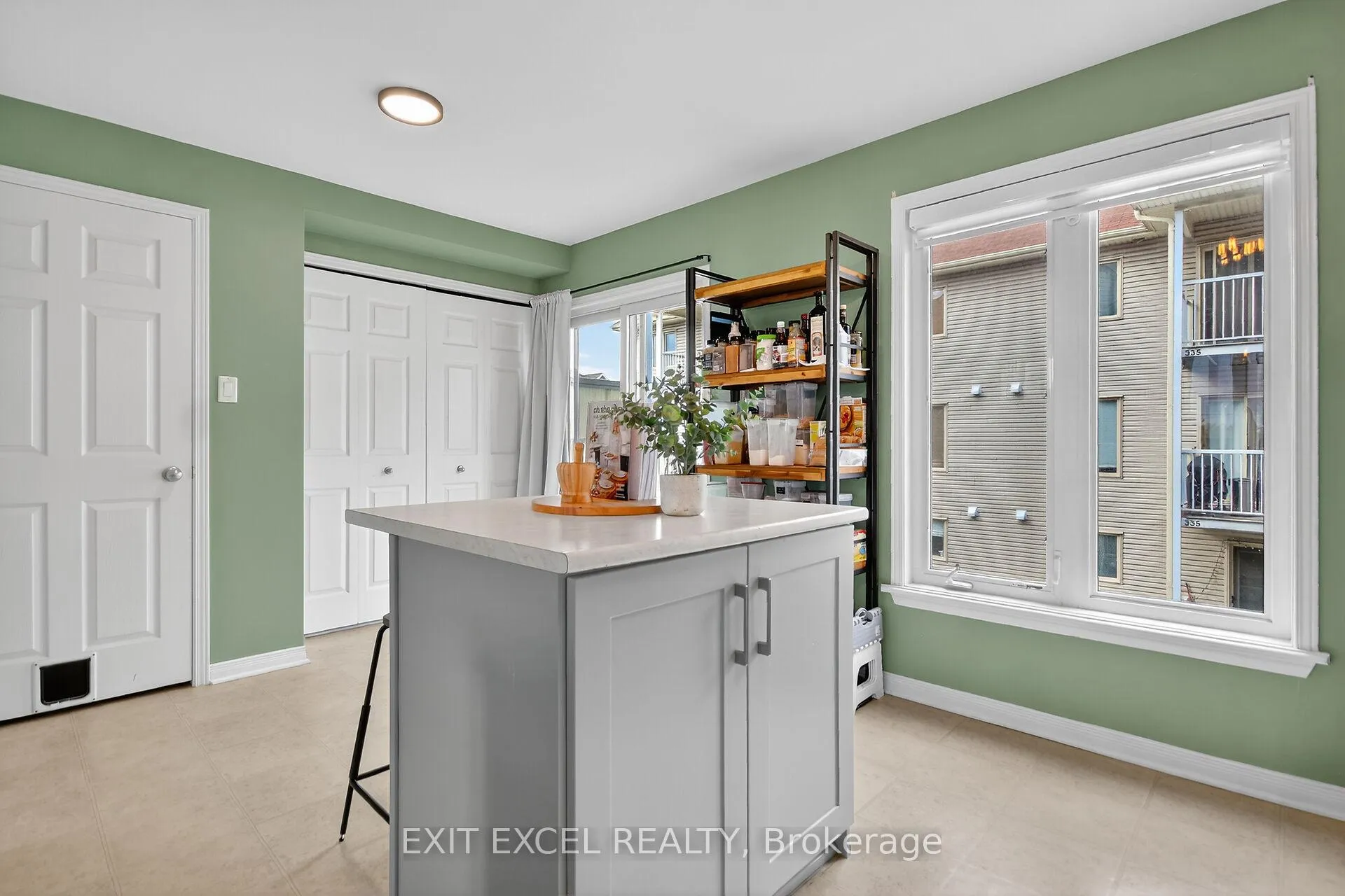 Photo 11 of 206 Keltie Private, Ottawa, Barrhaven - Longfields — HOMEH